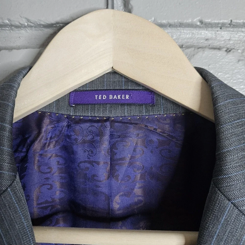 Ted Baker Endurance Suit Blazer Jacket‎ Mens 46R Gray Wool Pinstripe